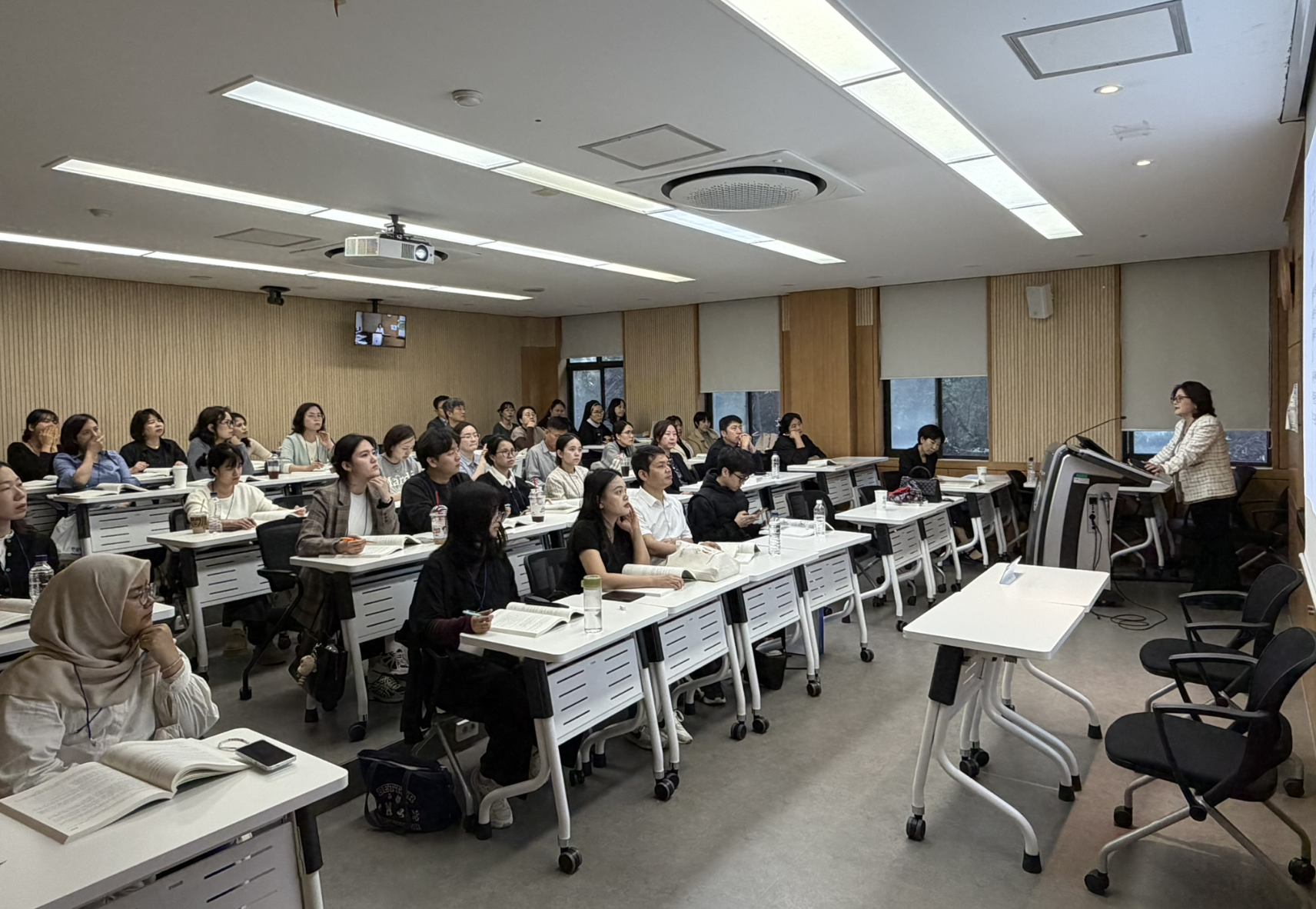 截屏2025-12-02 下午12.55.24.png